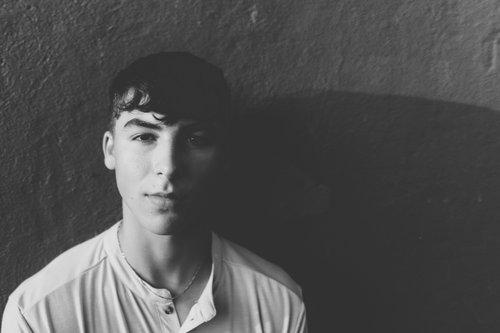 mobile - carousel-hero-element image-2